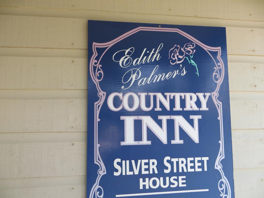 Edith Palmer'S Country Inn, Historical Bed & Breakfast Virginia City Exterior photo